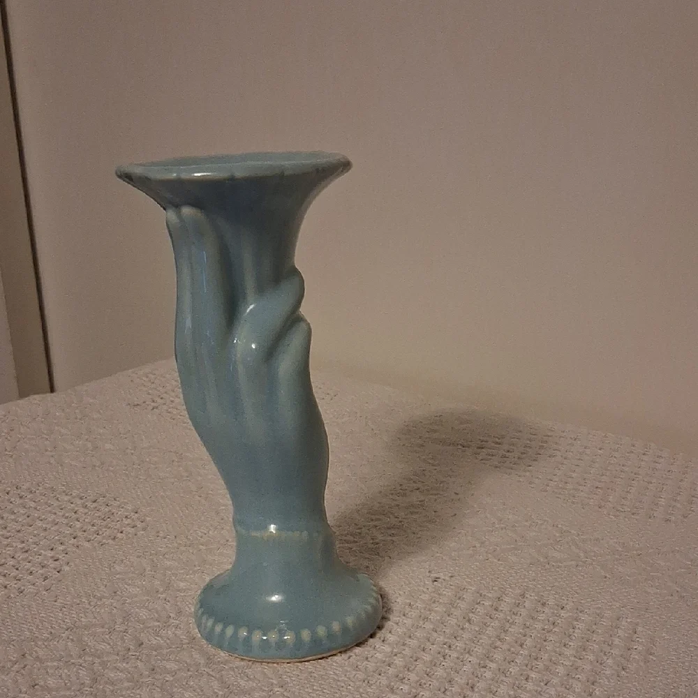 🌷 Vintage Shawnee Pottery Blue Tulip Hand Vase – USA, 1940s
